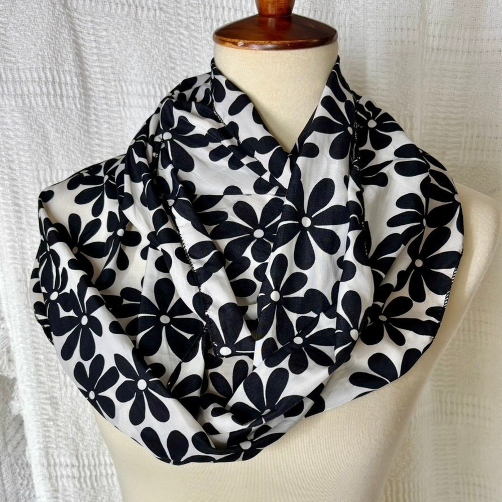 G George Womens Black White Floral Daisy Infinity Scarf Lightweight Loop 13x62‎